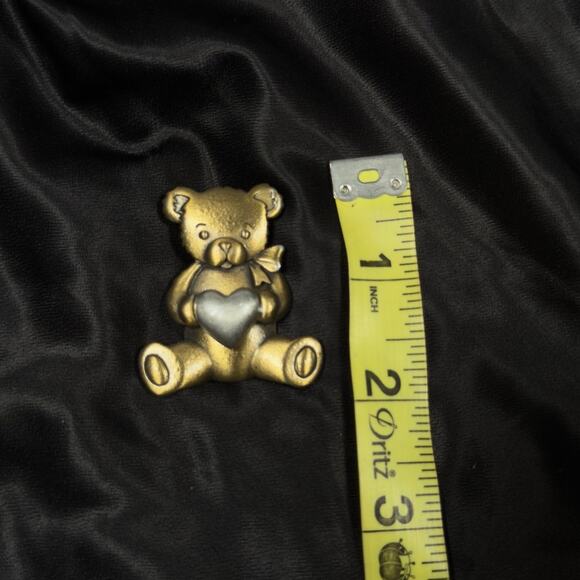 Vintage JJ Teddy Bear Brooch Gold & Silver Tone Heart Pin Signed - Picture 3 of 4